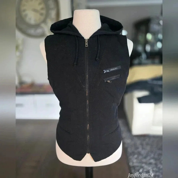 Guess Brand Black Hooded Vest - Picture 4 of 8